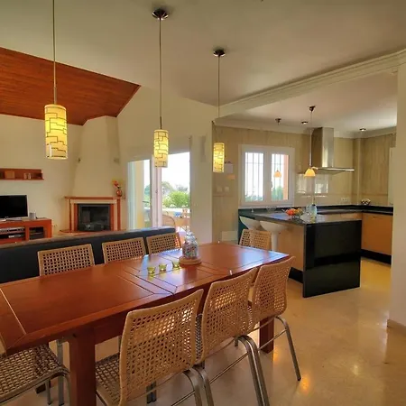 Villa Luxurius With Private Pool