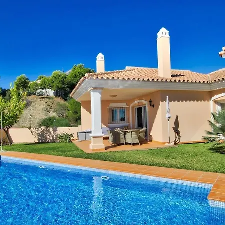 Villa Luxurius With Private Pool